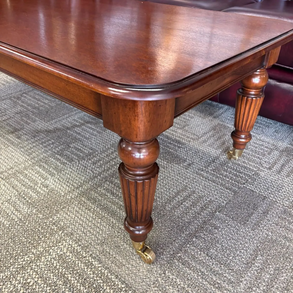 Beautiful solid mahogany turned legged coffee tabl - Image 4
