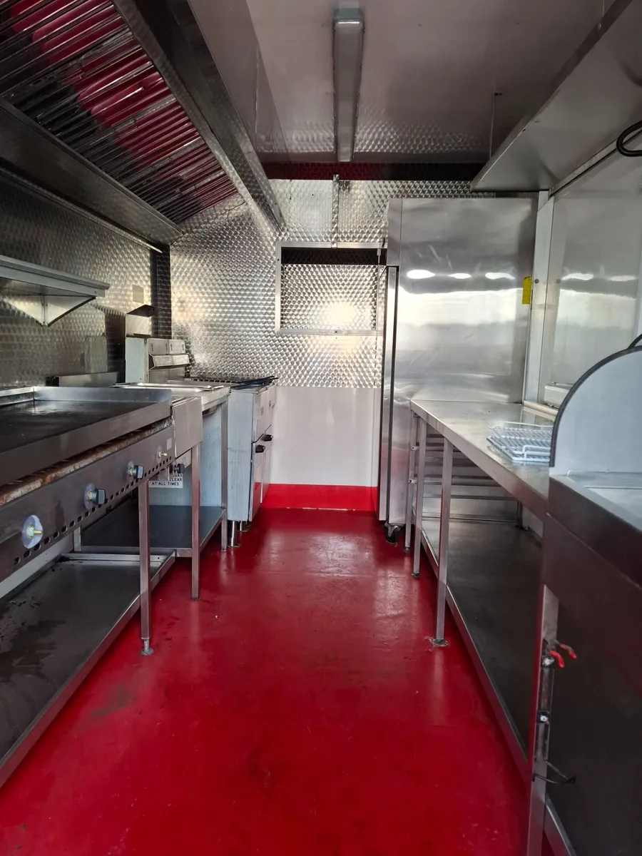 Butlers 14' Second Hand Catering Trailer - Image 3