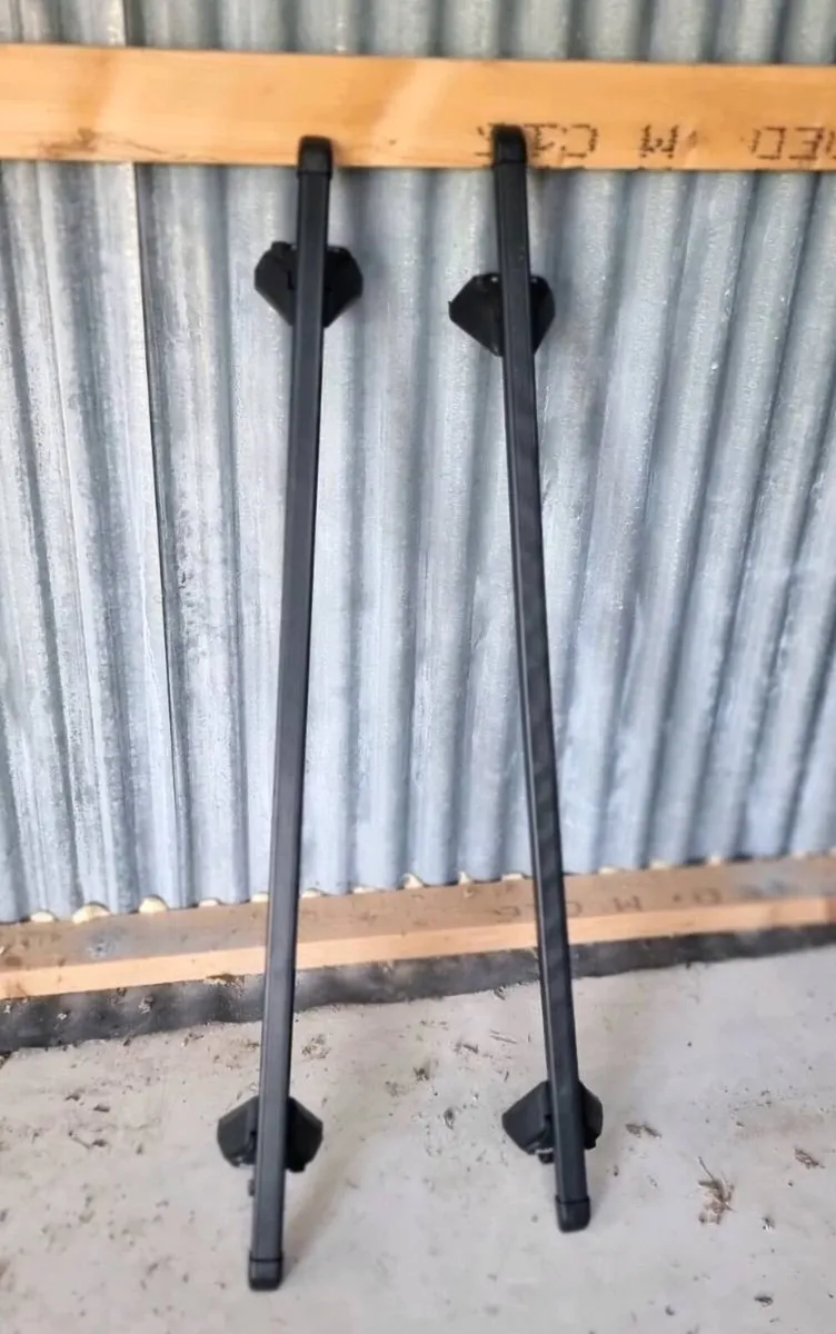 Halfords Roof bars - Image 1
