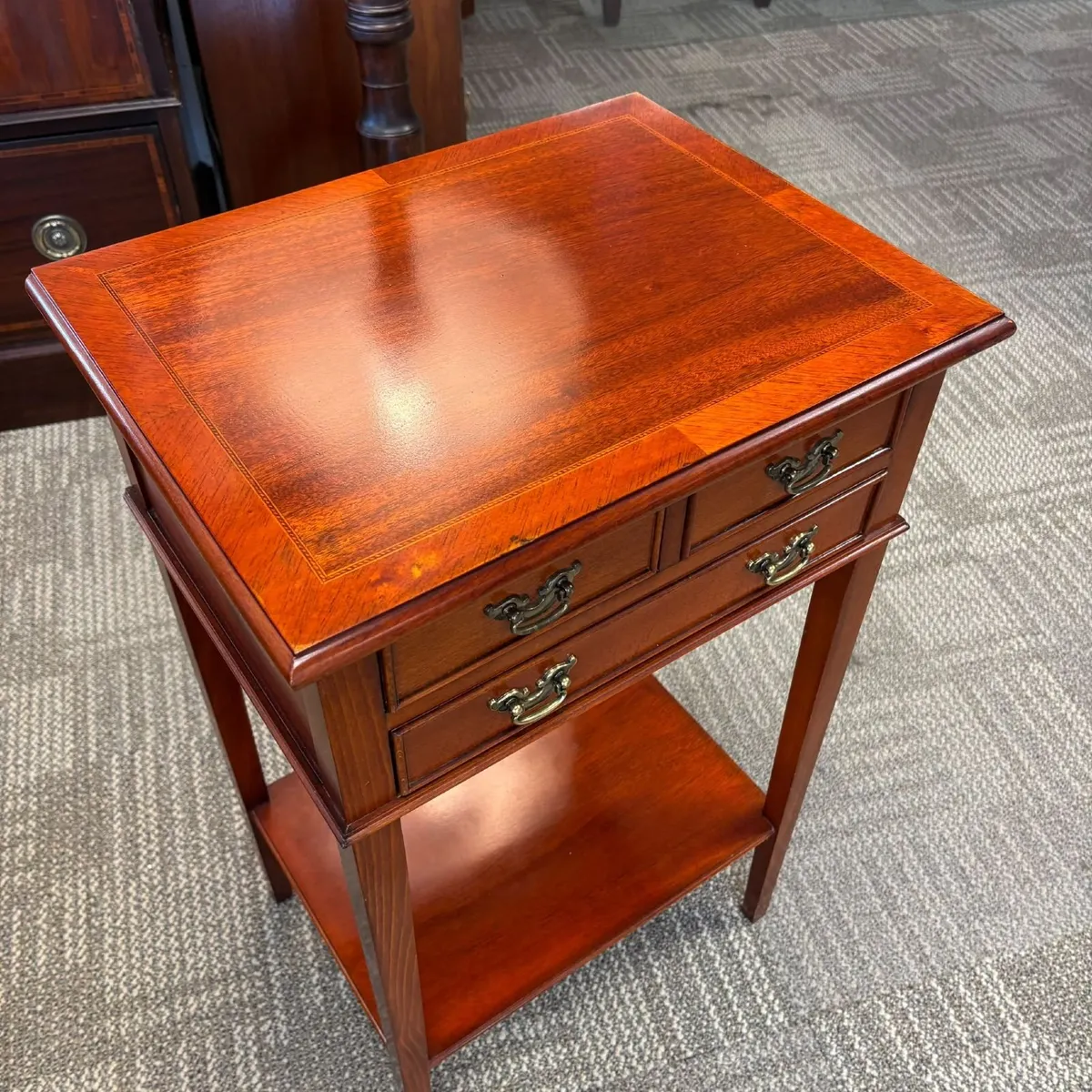 Beautiful tier console side table with three drawe - Image 3