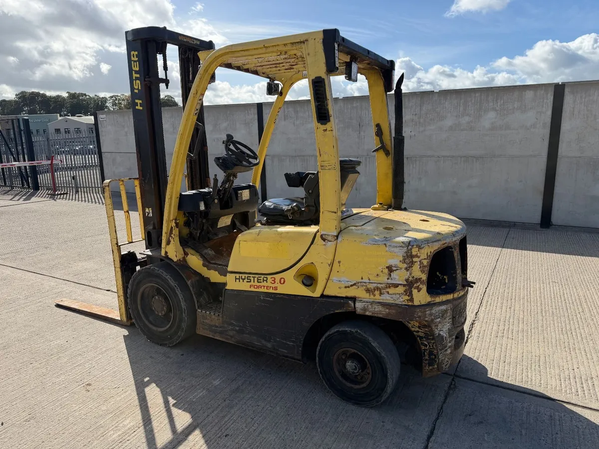 HYSTER H3.0FT 3 TON DIESEL FORKLIFT - Image 4