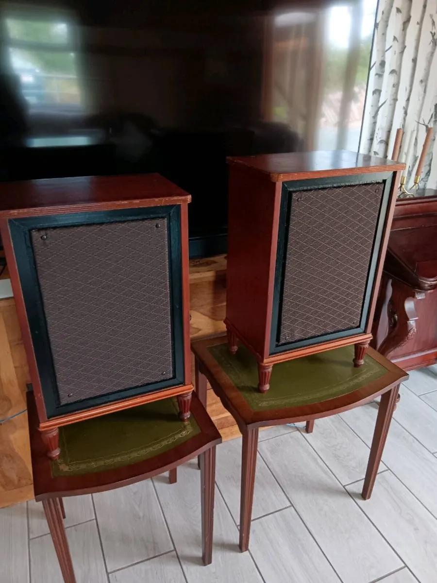 Vintage speakers beautiful condition - Image 2