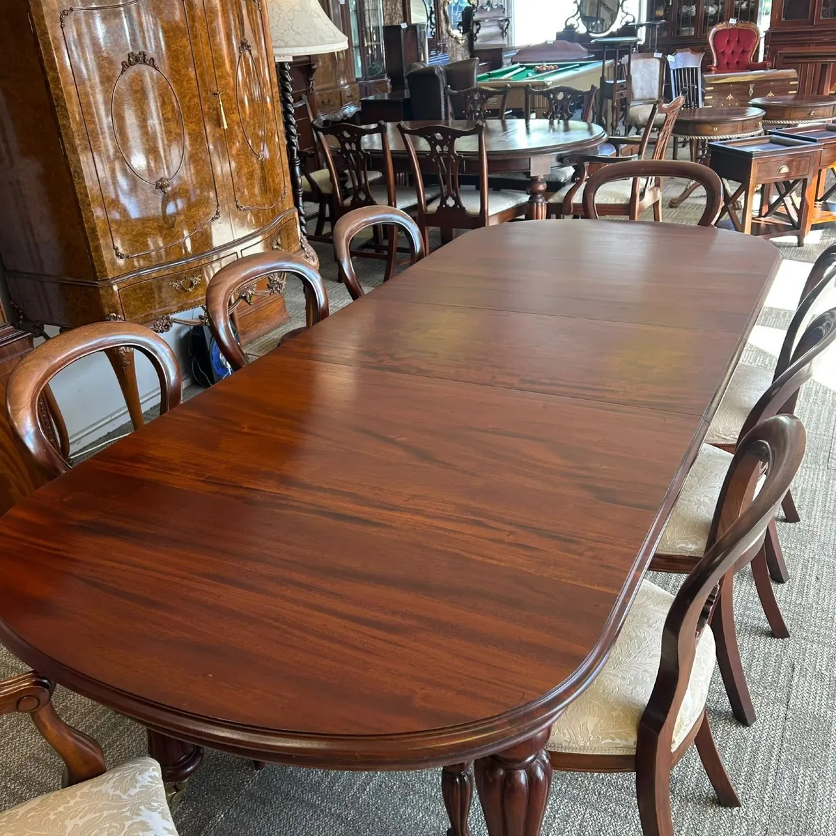 Beautiful mahogany d-end extendable dining table & - Image 3