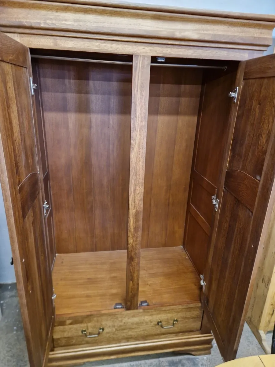 Victorian style oak wardrobe - Image 4