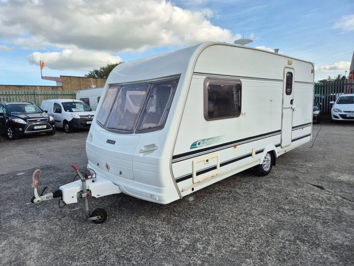 Lunar clubman 475. Spotless well minded caravan - Image 1