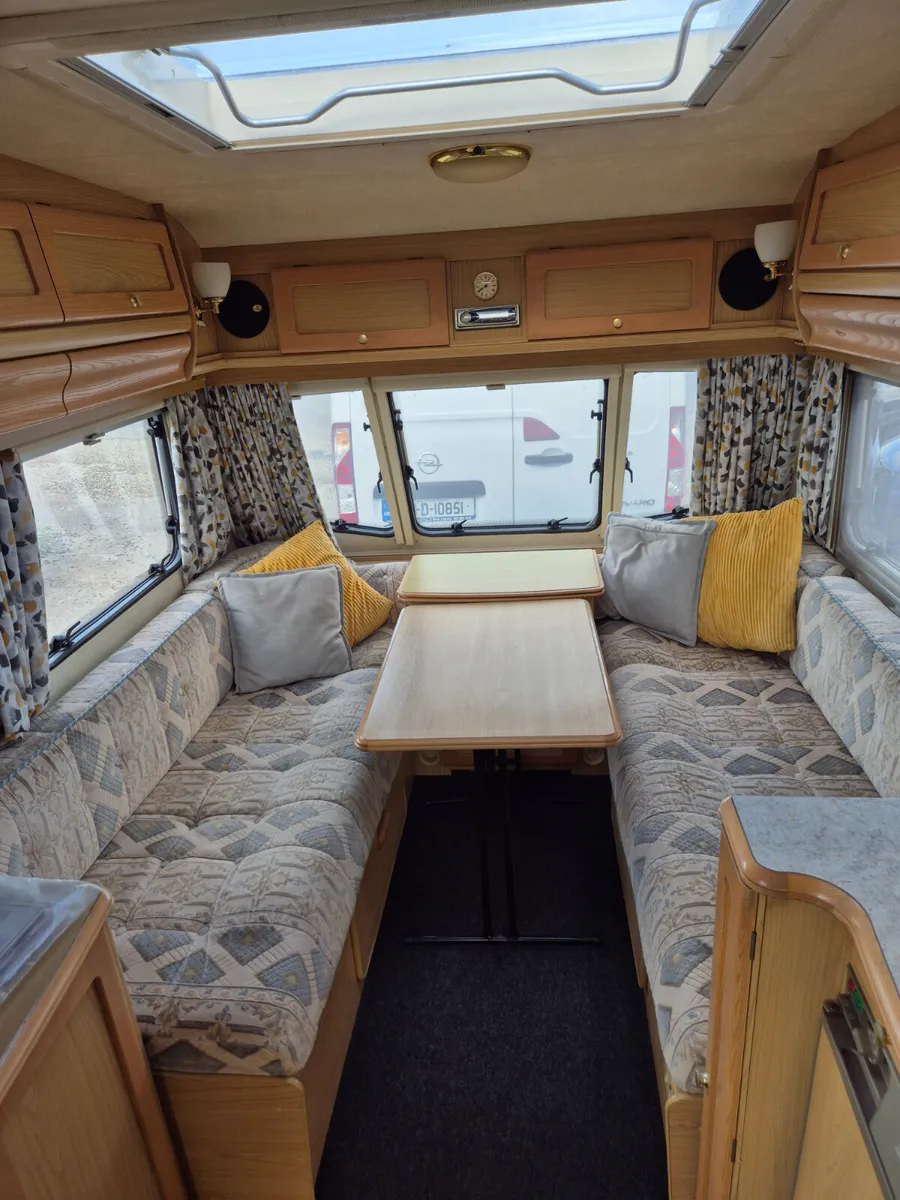 Lunar clubman 475. Spotless well minded caravan - Image 4