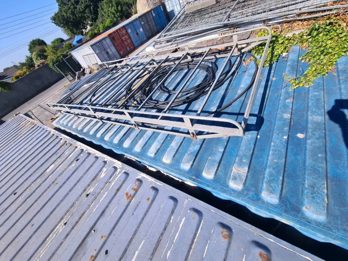 Roof rack - Image 1