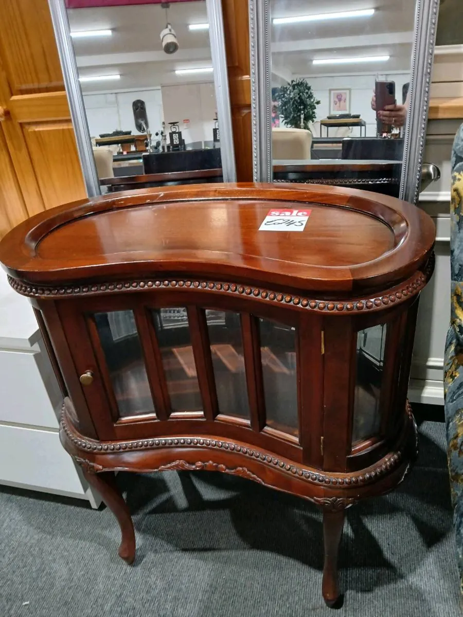 Drinks cabinet - Image 1