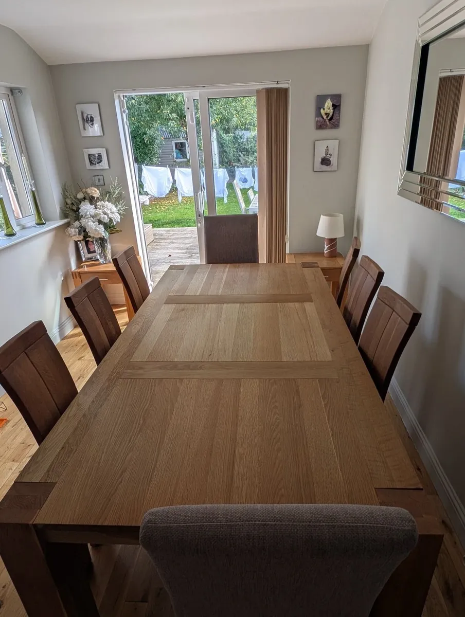 Solid Oak dining table, side board & chairs for 8 - Image 2