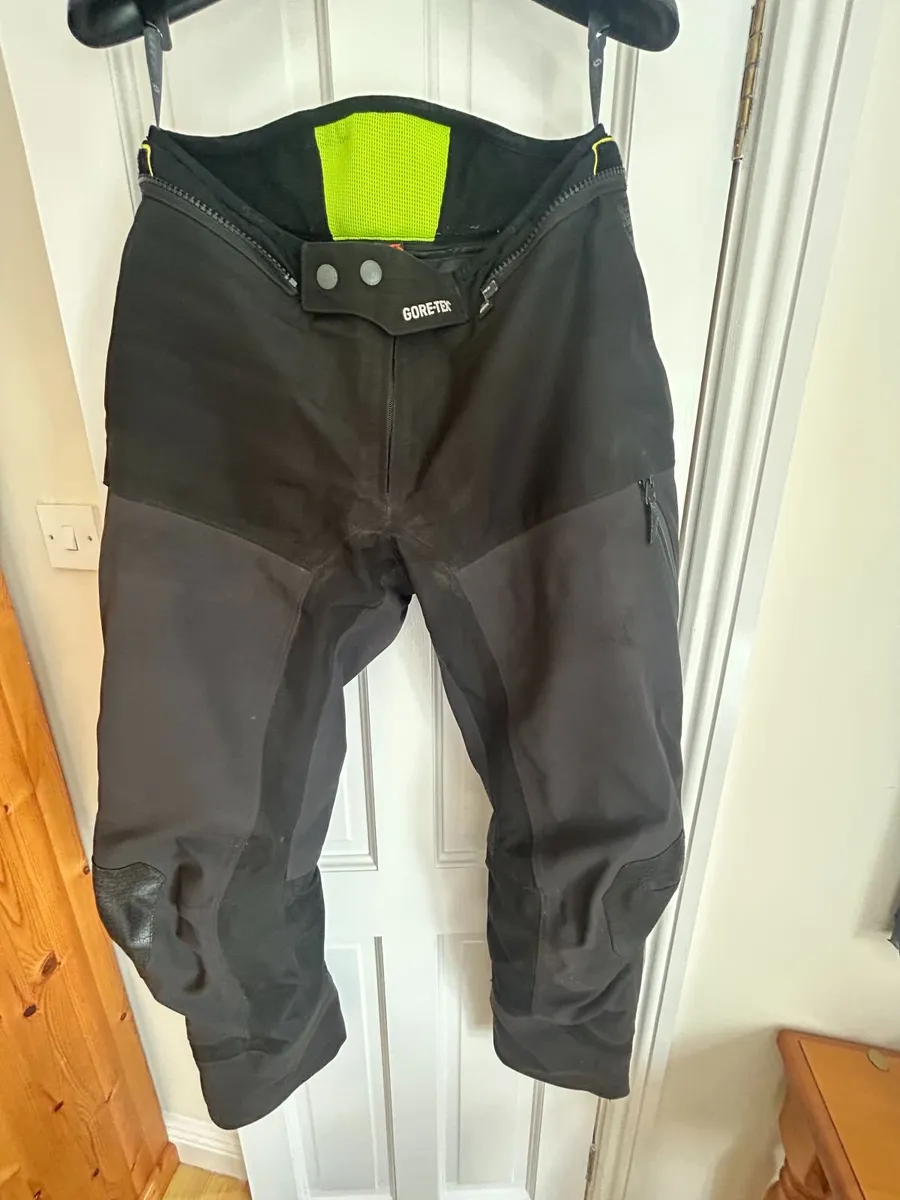 Jackets/Pants/Denim/Gloves - Image 2