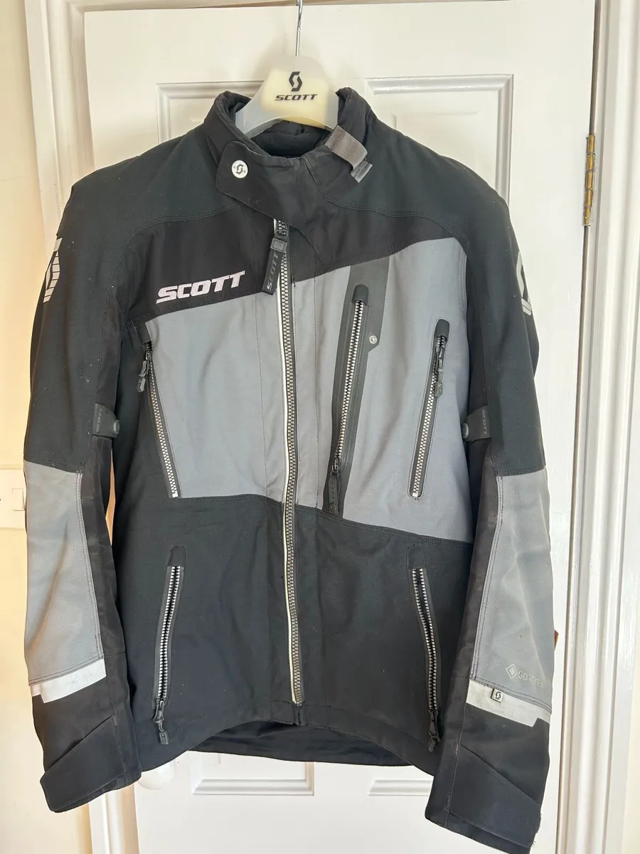 Jackets/Pants/Denim/Gloves - Image 1