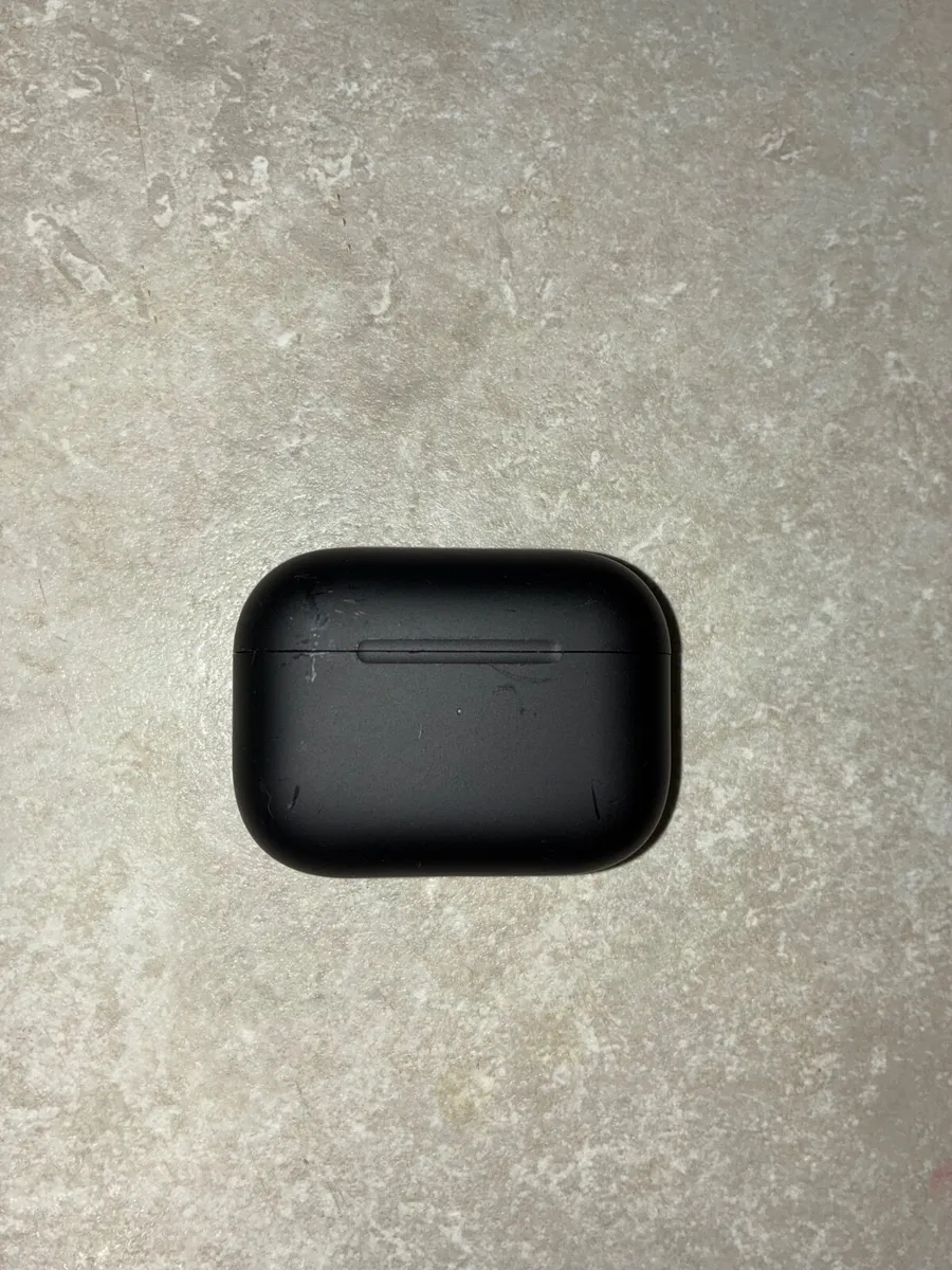 Apple AirPods - Image 1