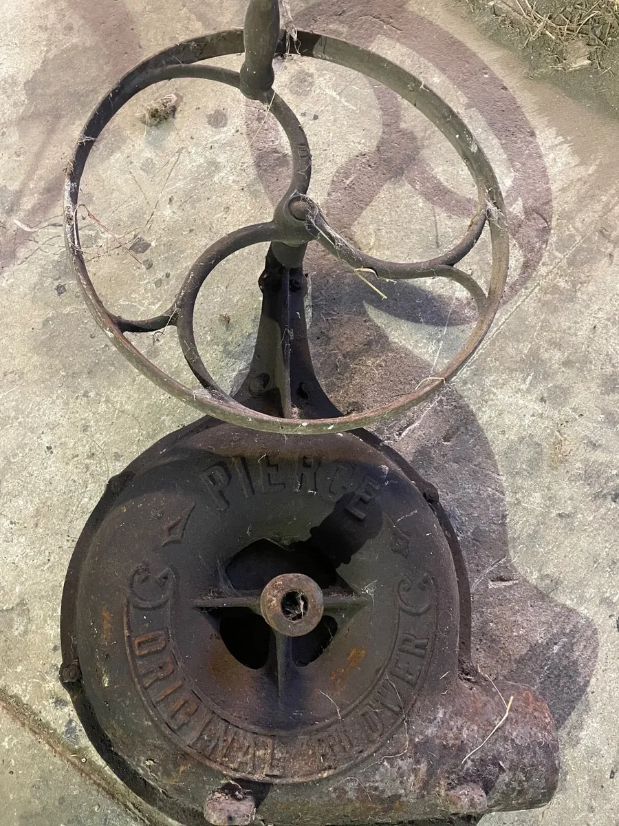 Vintage machinery - Image 2