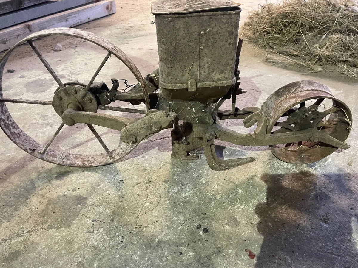 Vintage machinery - Image 3