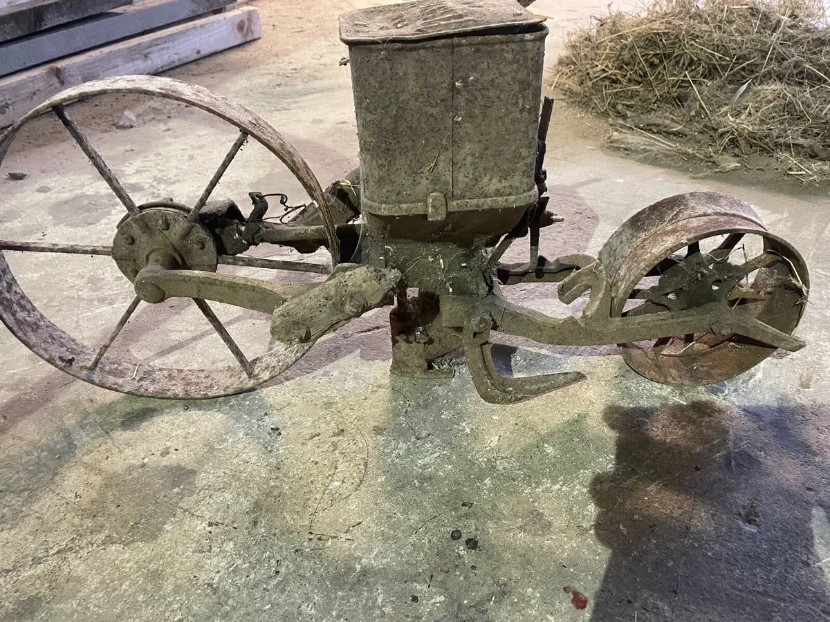 Vintage machinery - Image 4