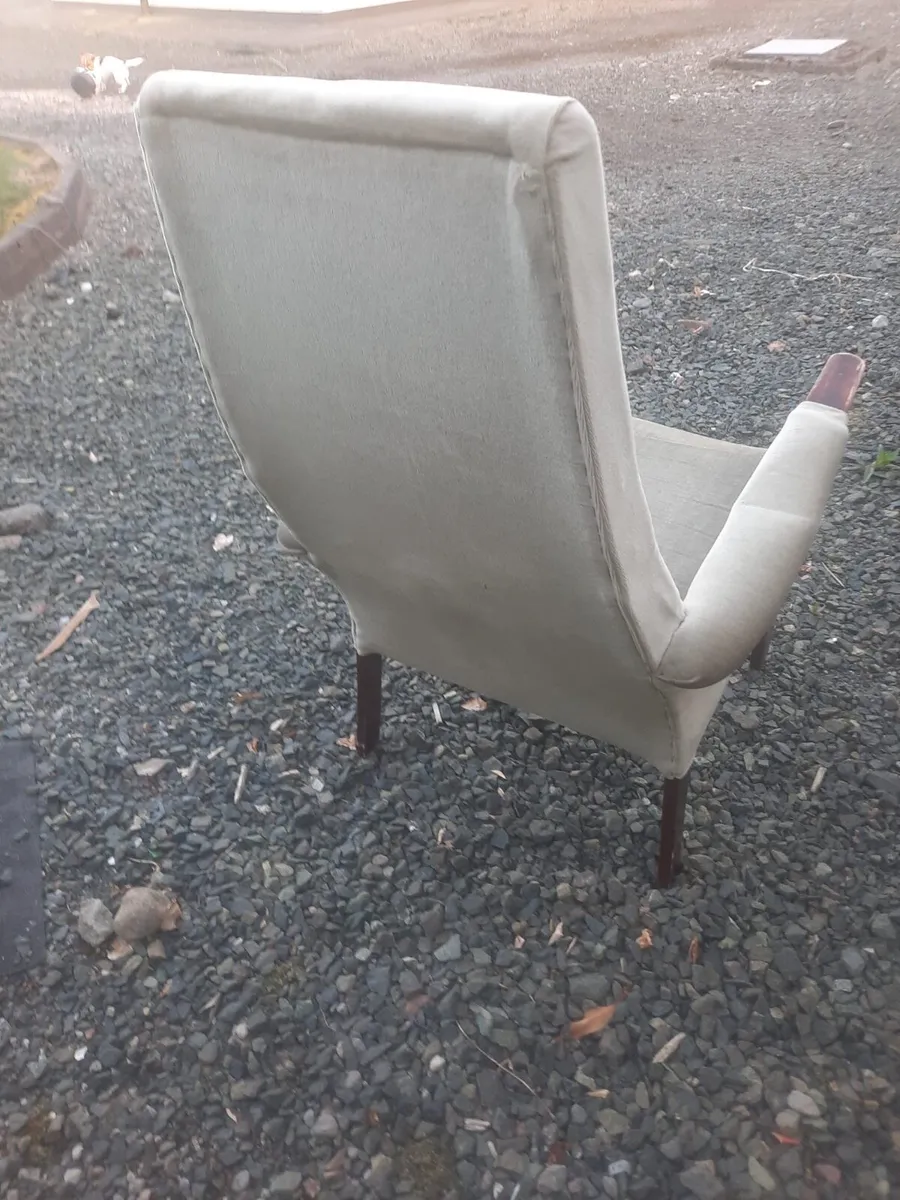 Armchair - Image 3