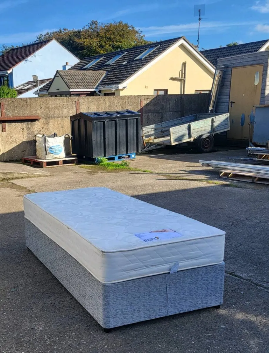 Single Bed - Image 2
