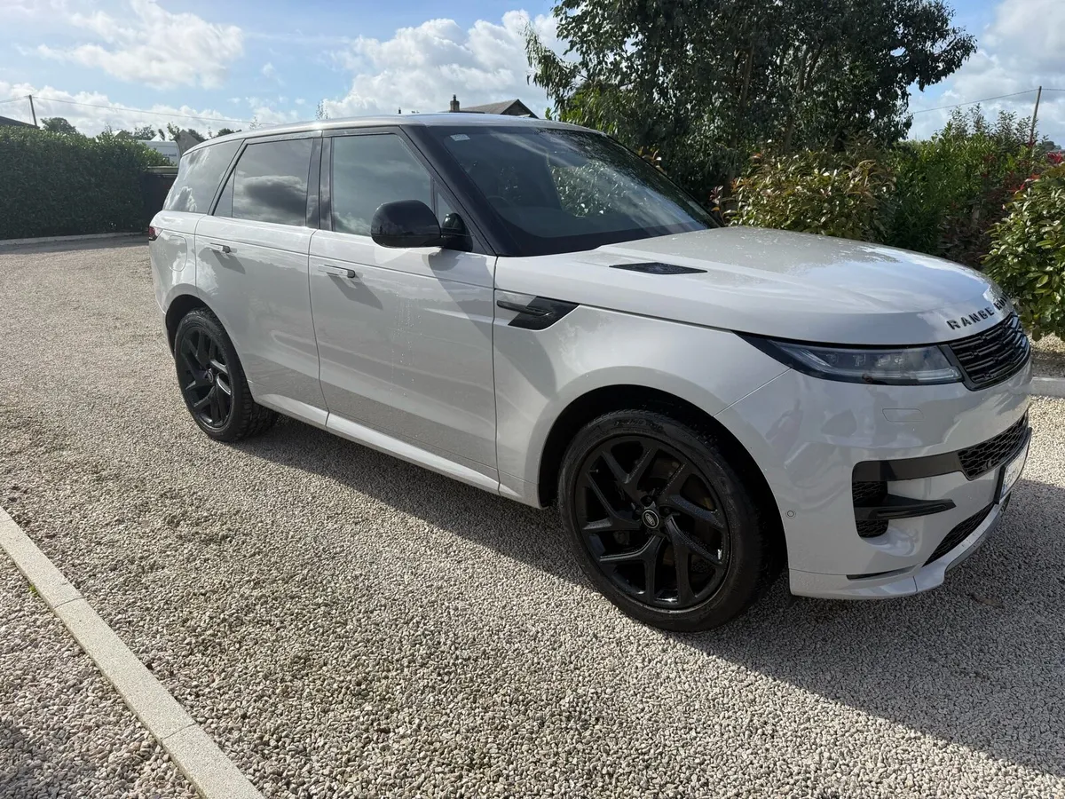 Range Rover Sport P440E - Image 1