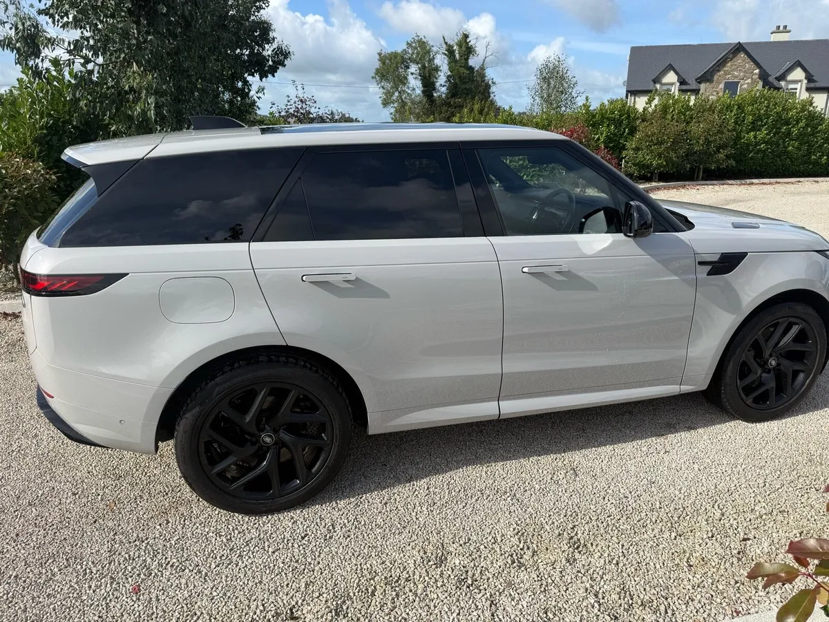 Range Rover Sport P440E - Image 4