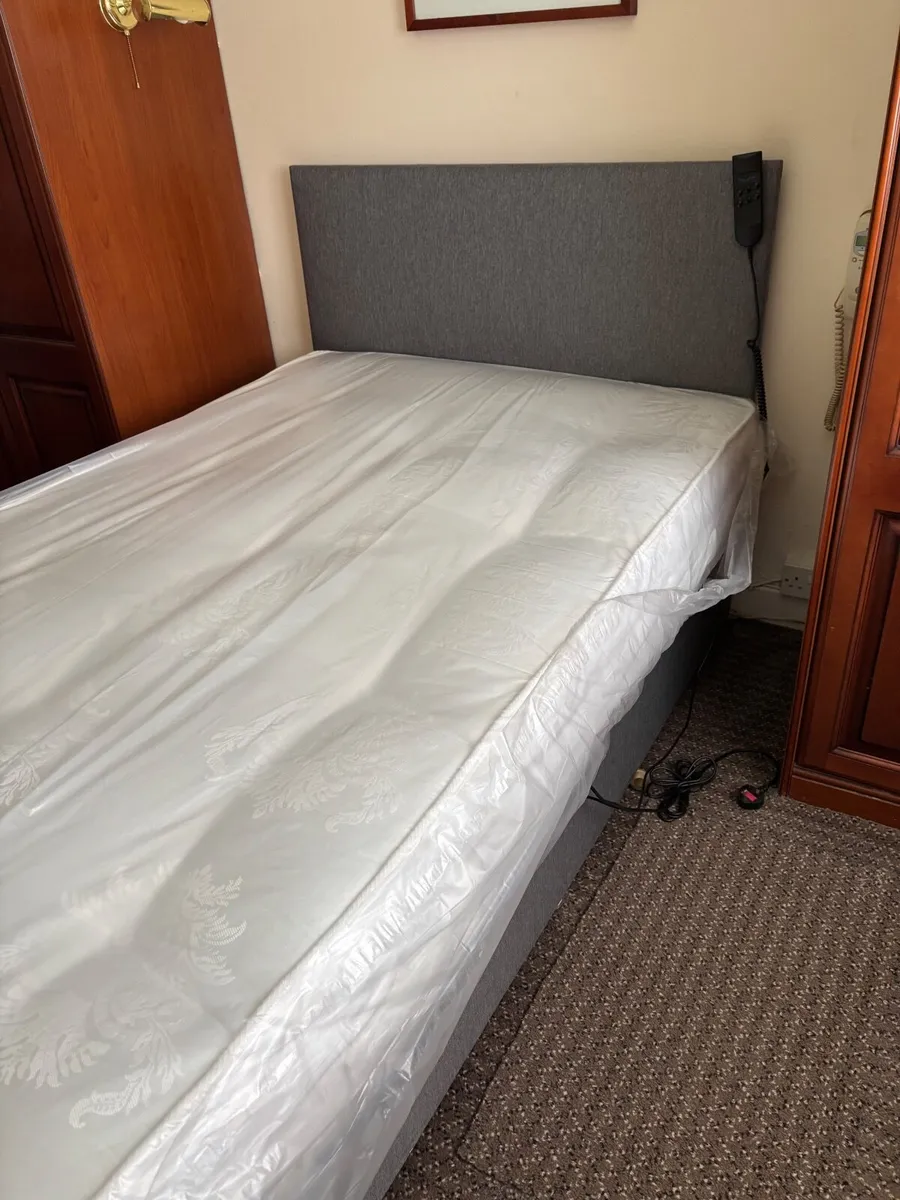 Double Bed - fully remote controlled never used - Image 3