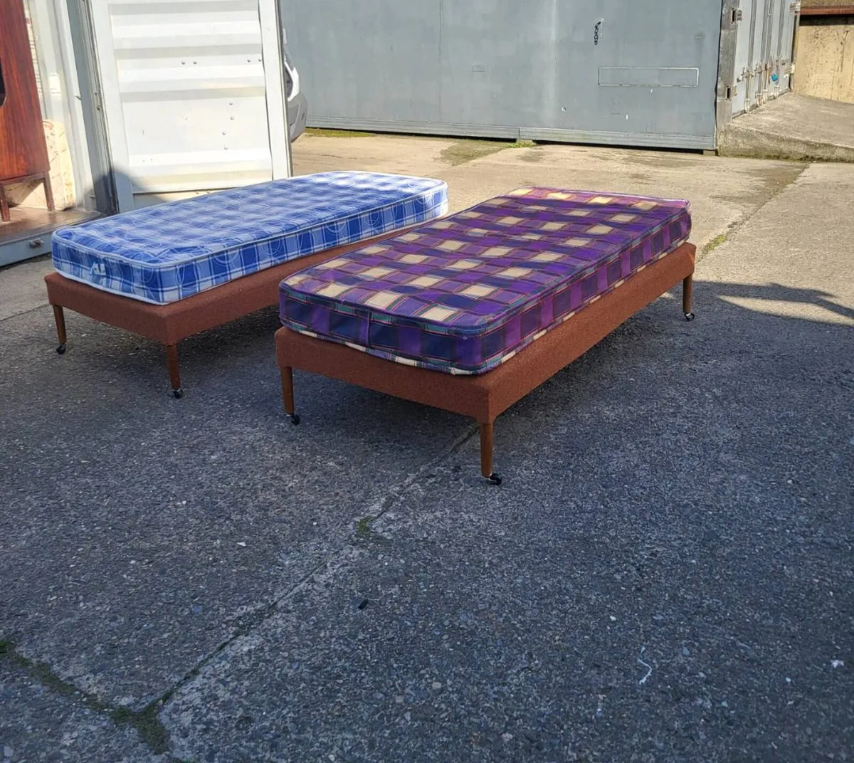 Single Beds×2 - Image 1