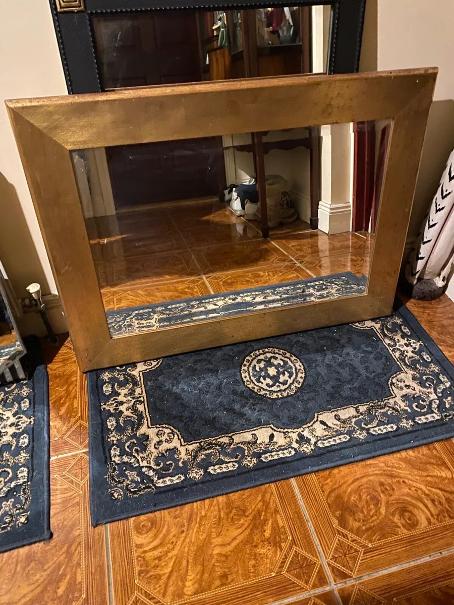 Large mirror - Image 1