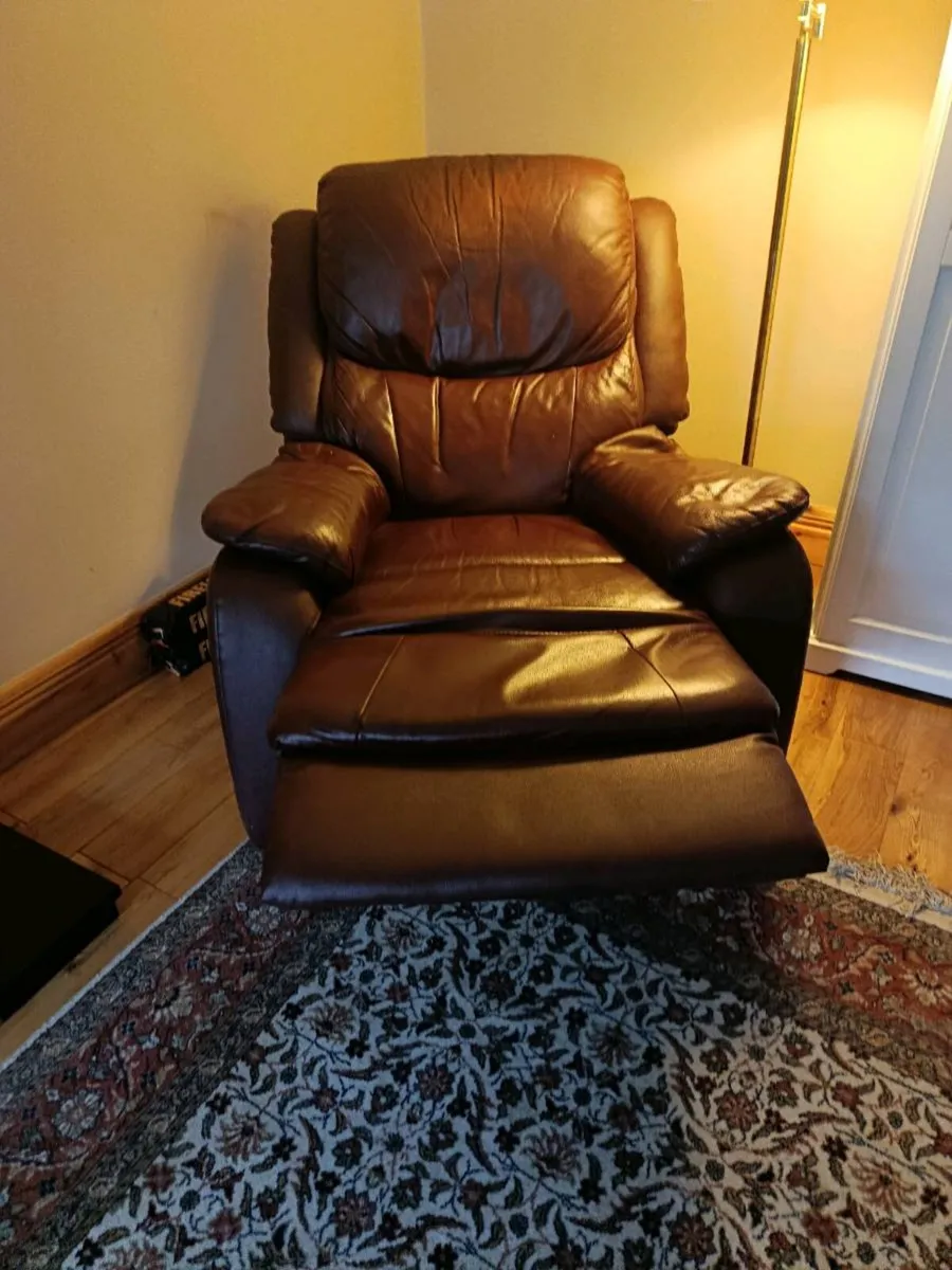 Recliner chair - Image 2