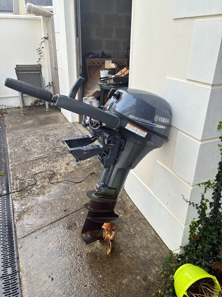 Yamaha 9.9hp Boat Engine - Image 2
