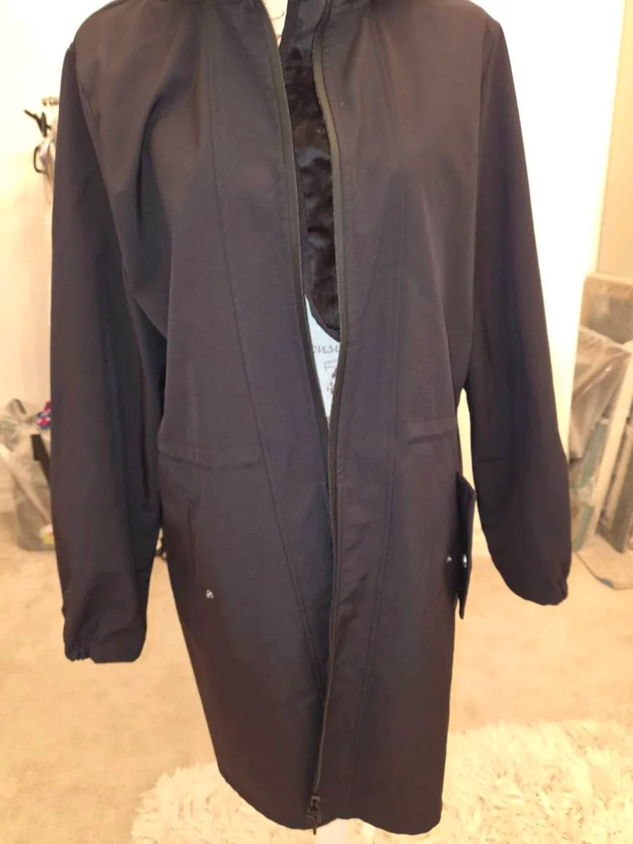 Yest coat - Image 1