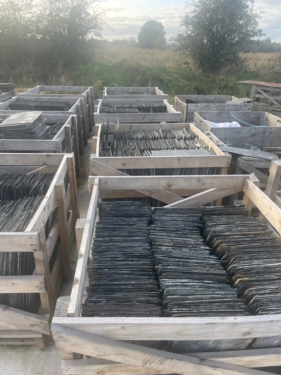 Reclaimed grey slates - Image 1