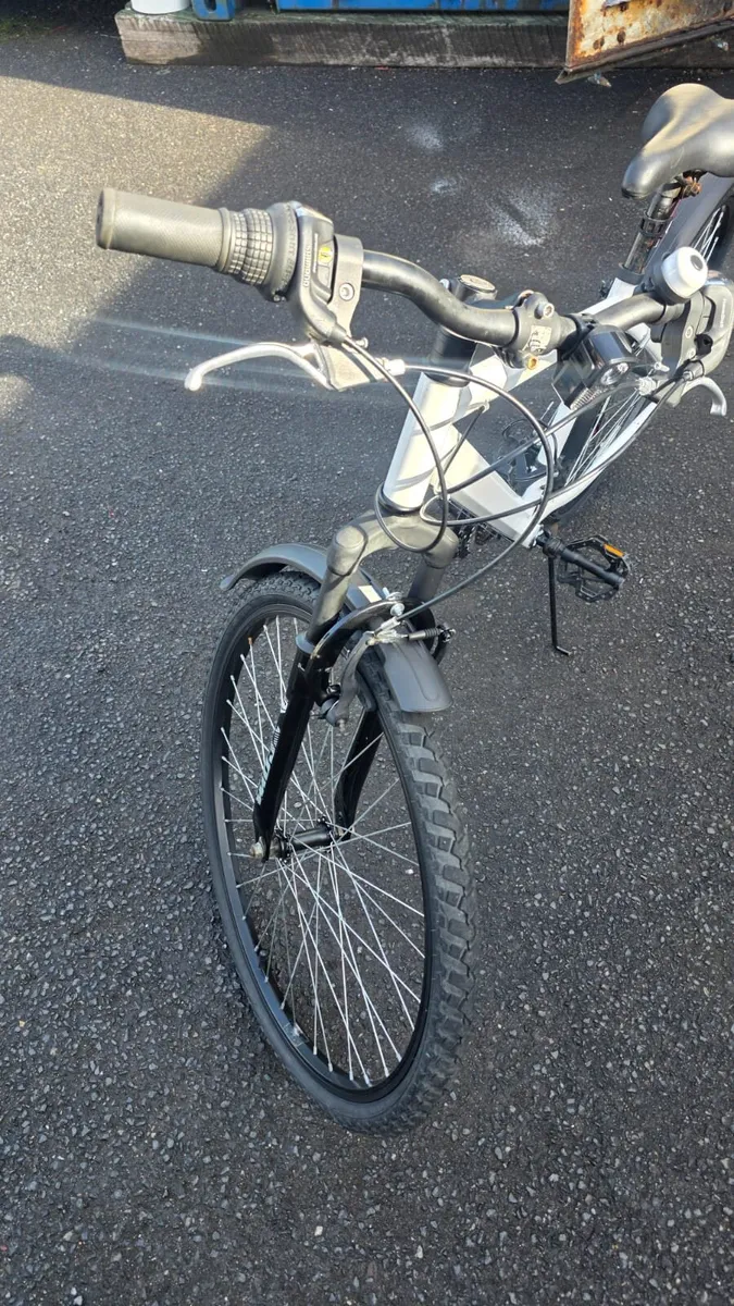 26” kids Bike – 16” Frame - Image 4