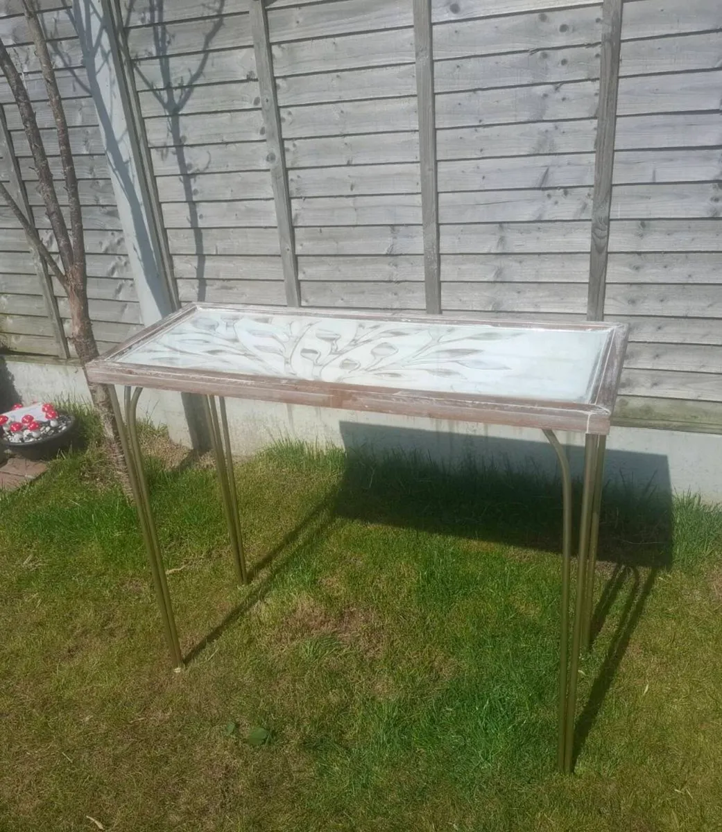 Console & Coffee Table - Image 3