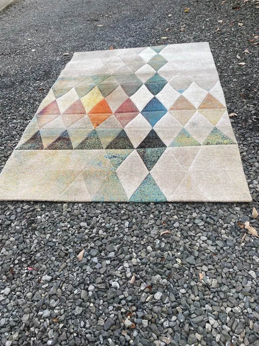 Large rug - Image 1