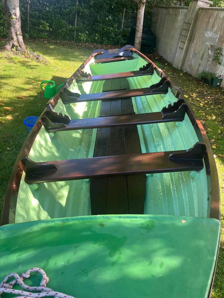 Lake Boat - Image 4
