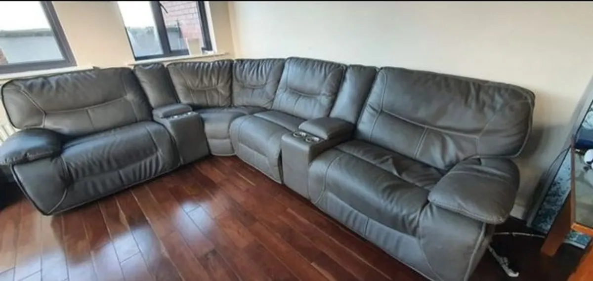 cinema room reclining leather sofa - Image 1