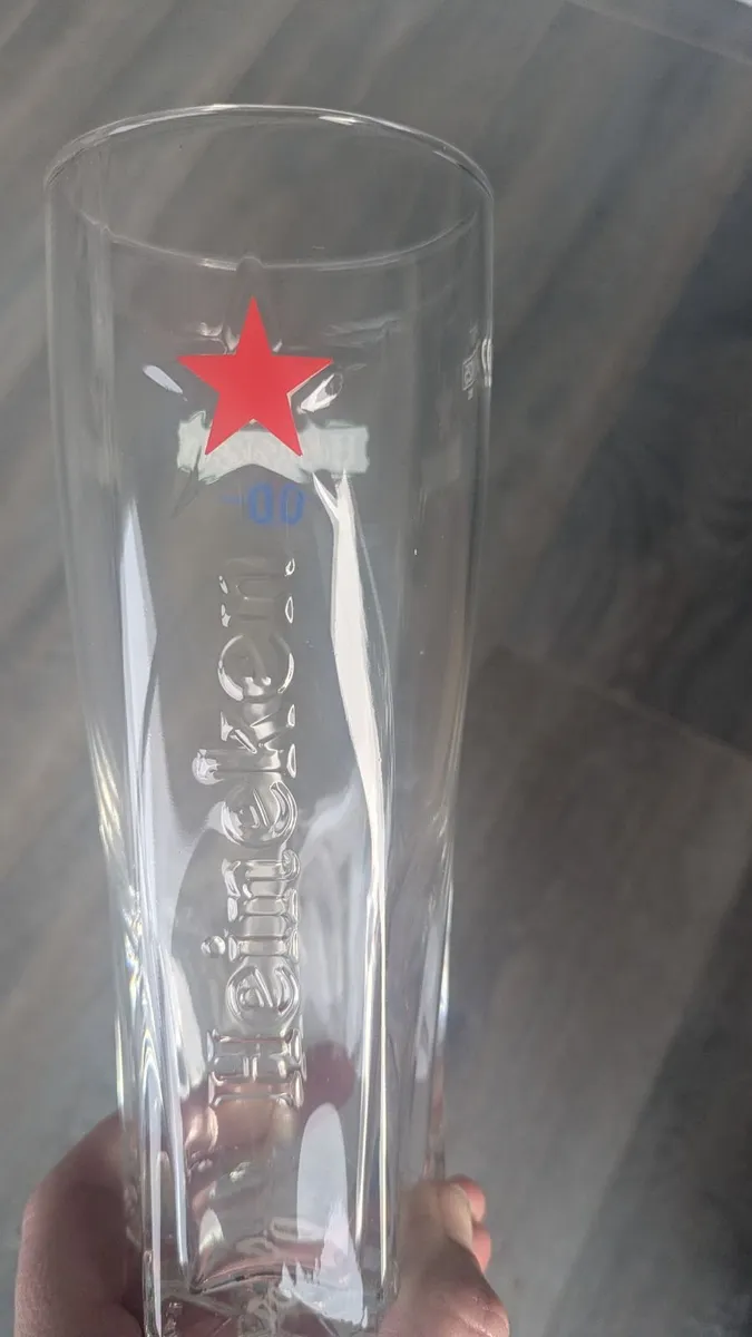 Pint glasses box 24