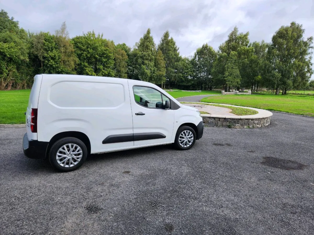 Berlingo 2020 €4500 - Image 4