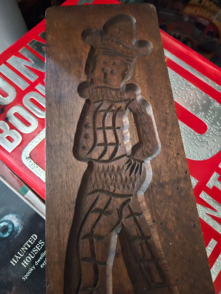 Vintage Dutch Wooden Mold - Image 2
