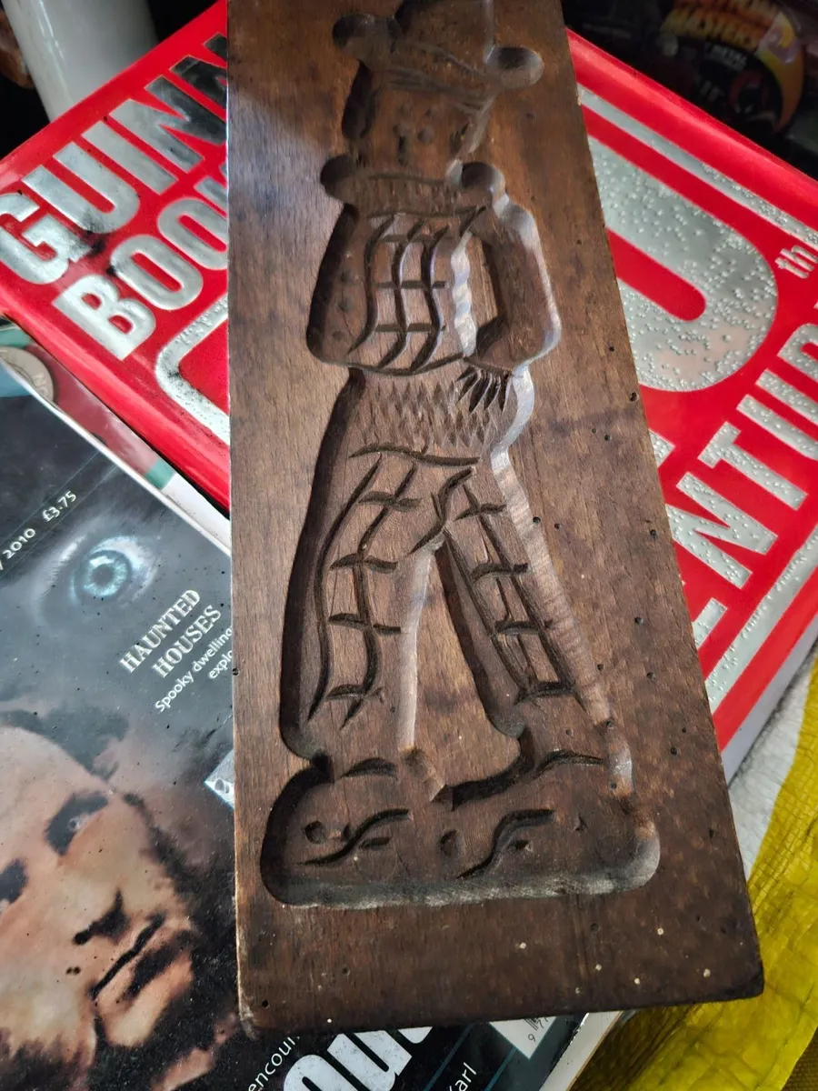 Vintage Dutch Wooden Mold - Image 3