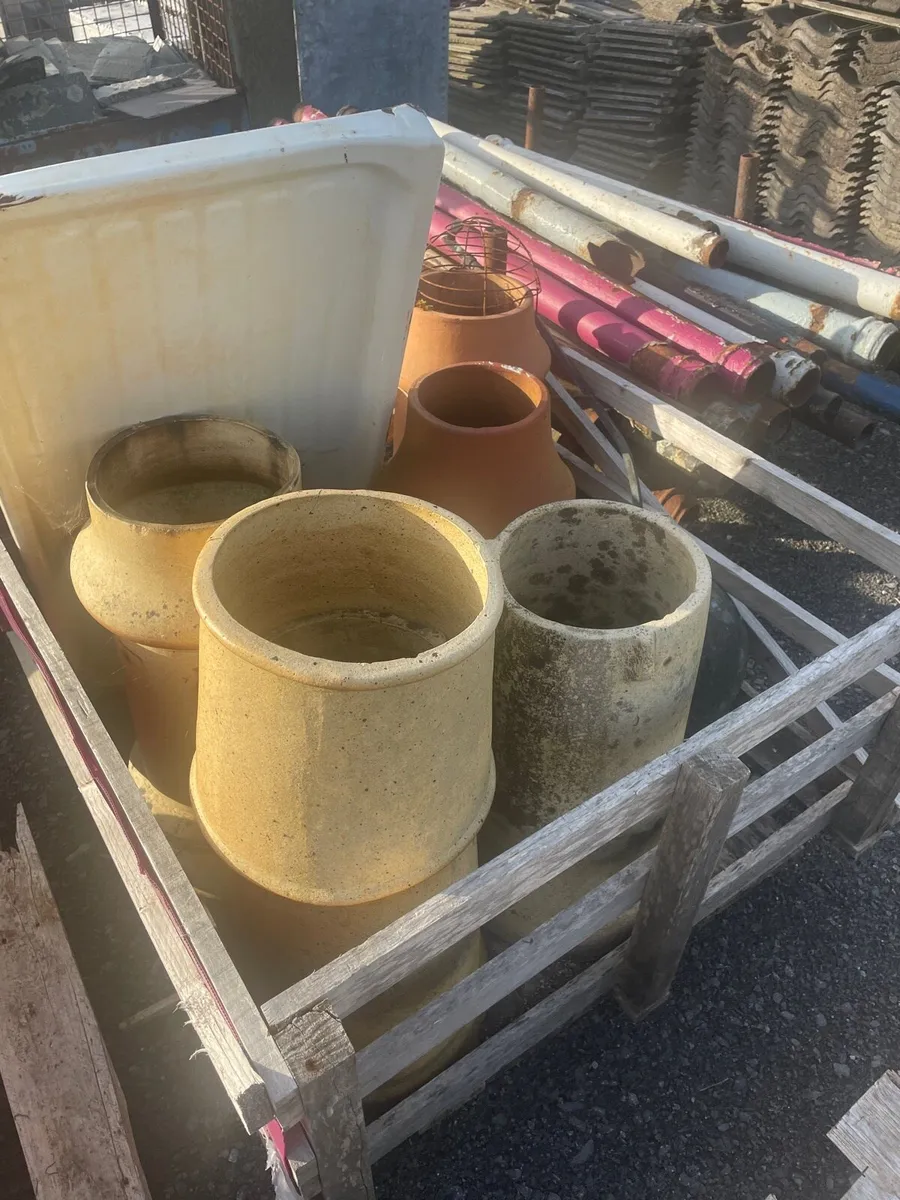 Old chimney pots - Image 2