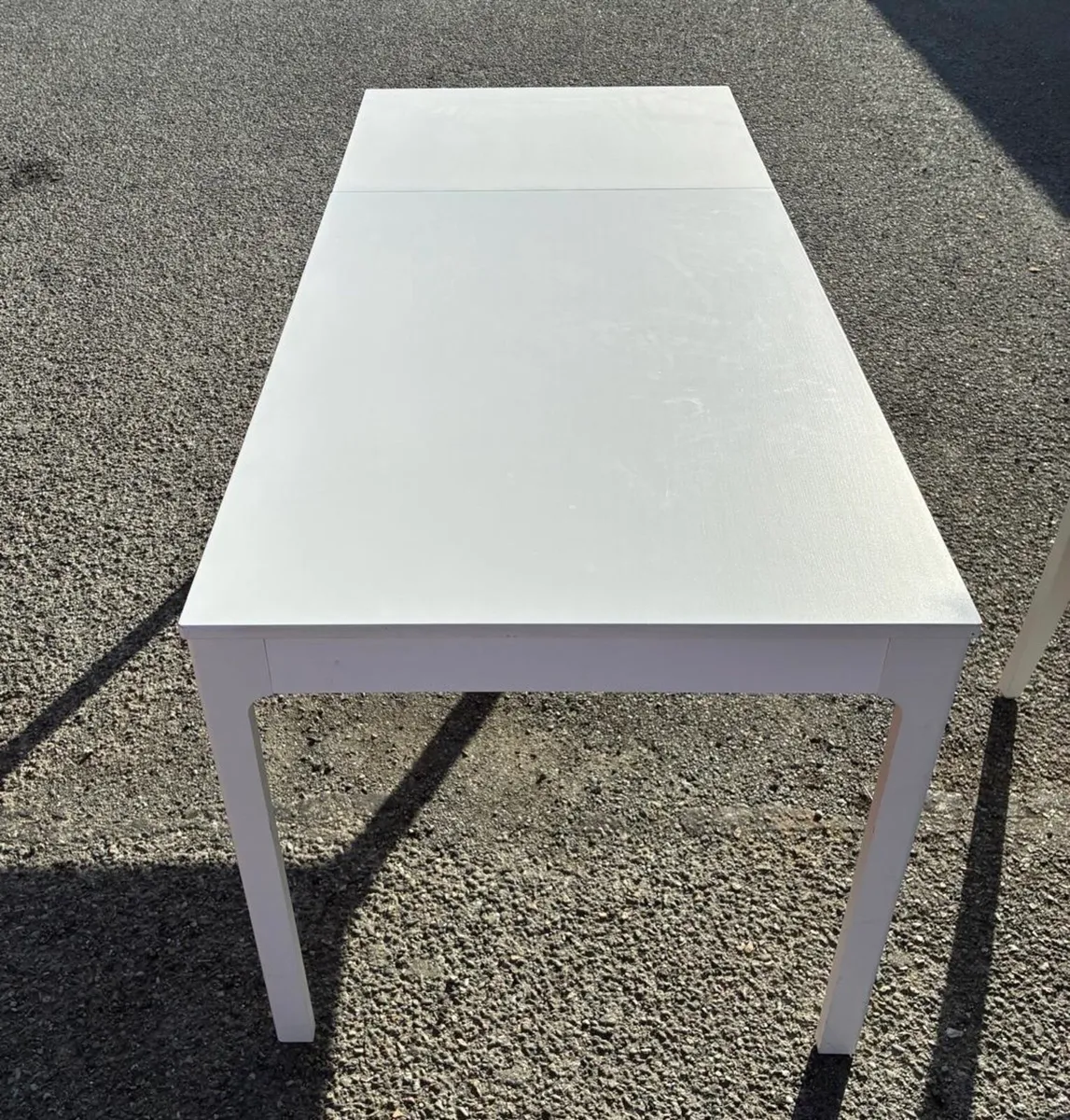 White extending Table and 4 Chairs - Image 4