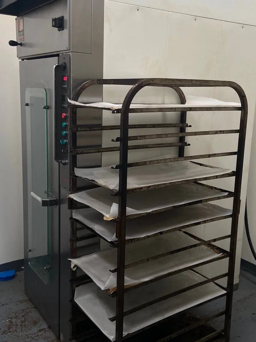 Oven - Image 1