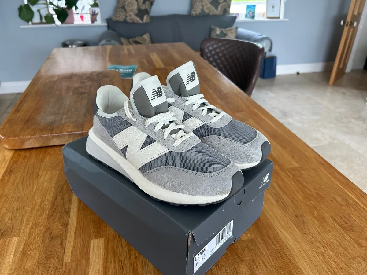 New balance trainers   Size 11.  Read text - Image 1
