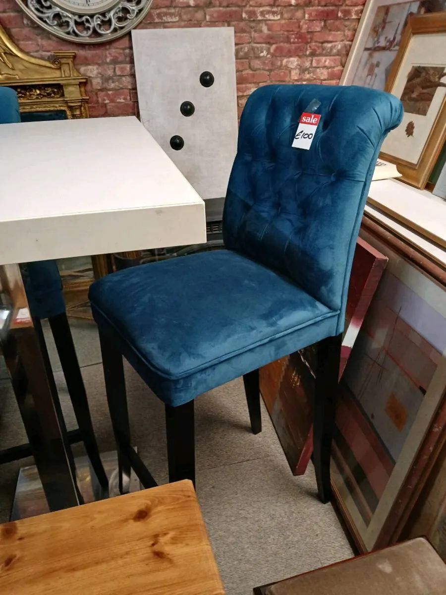 2 high stools €100 each - Image 1