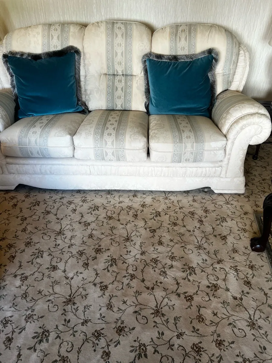Free Sofa Suite - Image 1