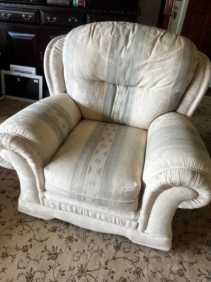 Free Sofa Suite - Image 2