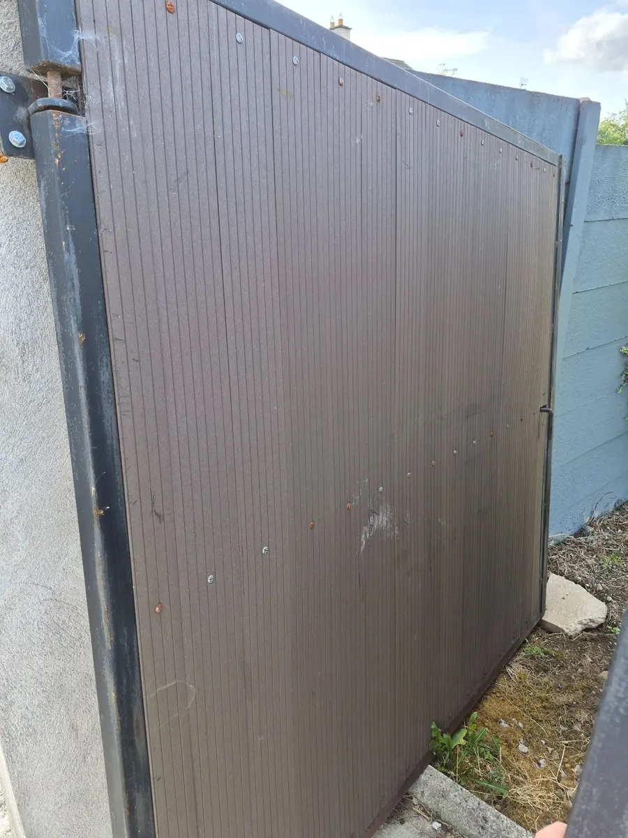 House Gates - Image 3
