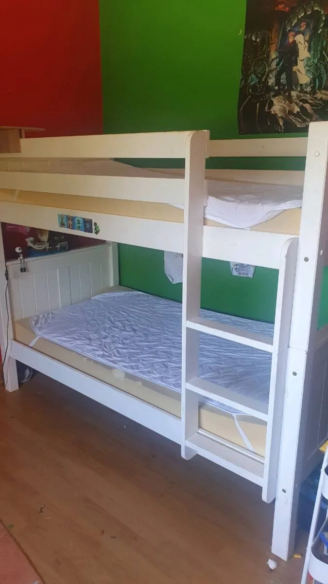 Bunkbeds - Image 1