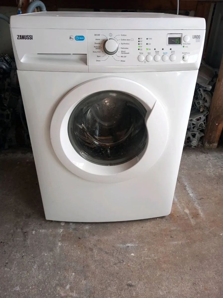 Zanussi 8kg washing machine 1400 spin - Image 1