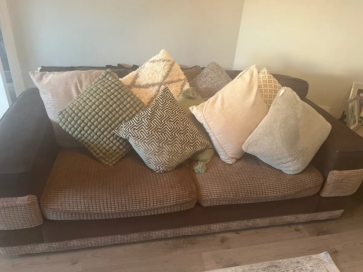 Couch - Image 3